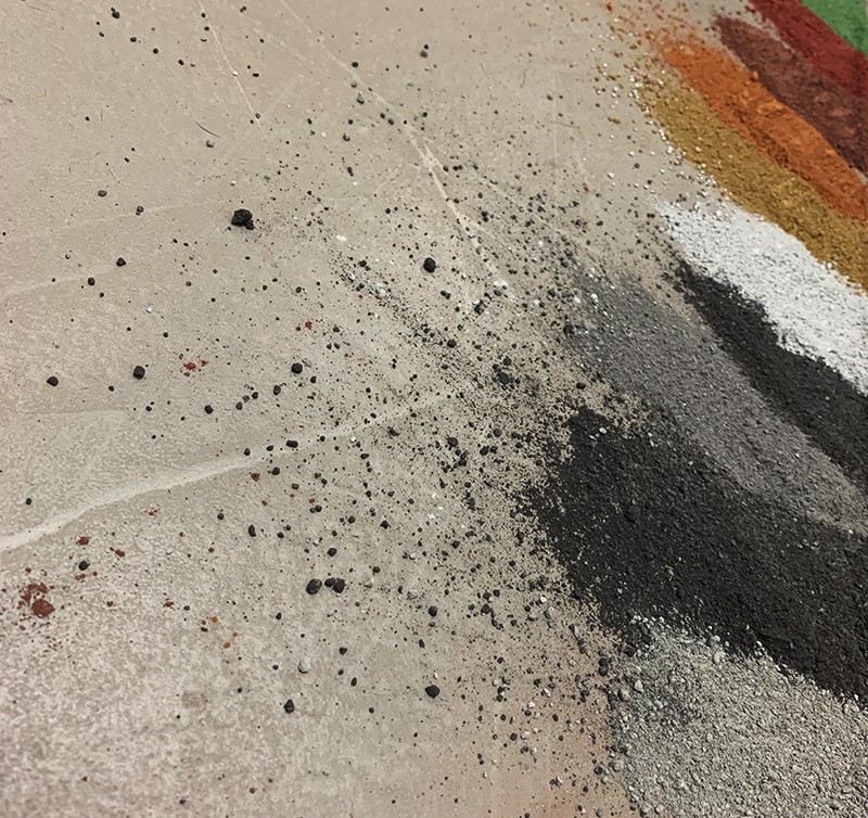 Een betonvloer geeft een stoer en industrieel uiterlijk aan uw interieur