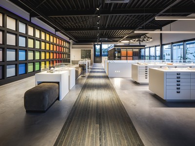 Bedrijfsvloer Jansen interieurspuiterij / Architect; François Hannes